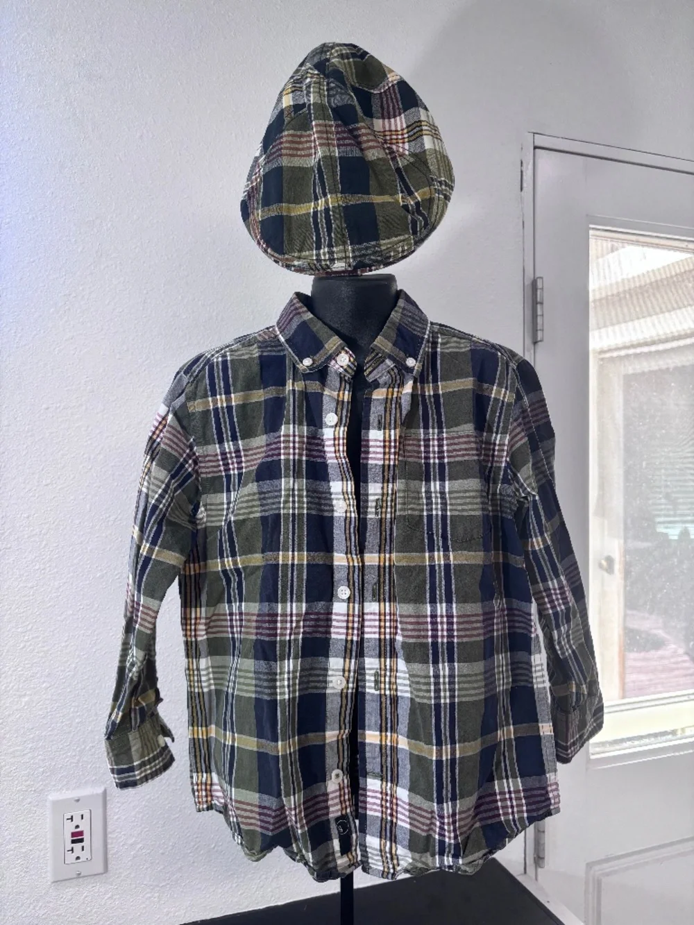 Gymboree button down long sleeve plaid button down shirt and newsboy cap